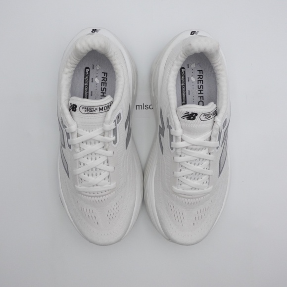 NEW New Balance Fresh Foam X More v5 Sneakers MMORLW5 - Picture 4 of 7